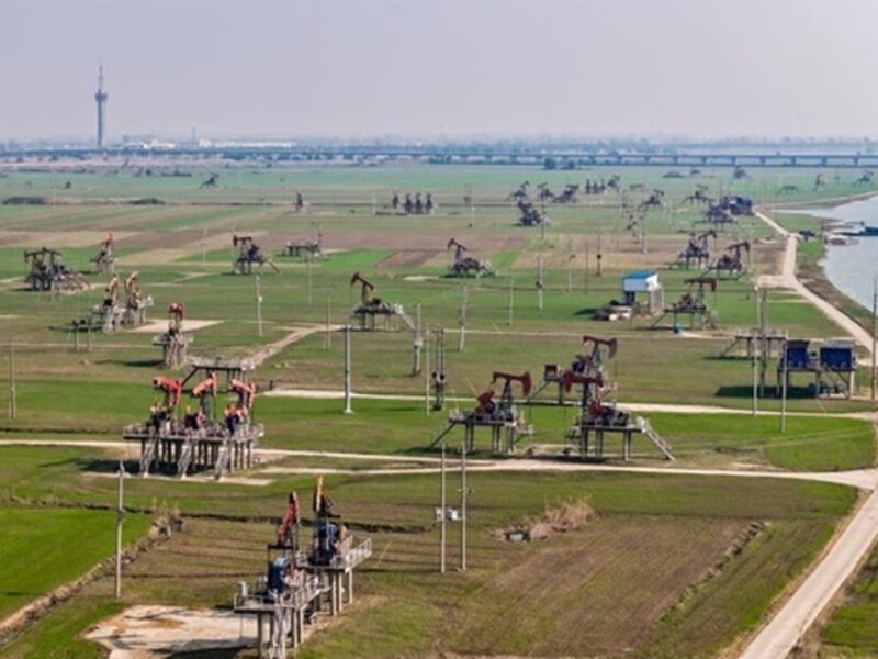 Нові мита Китаю "добили" ціни на нафту