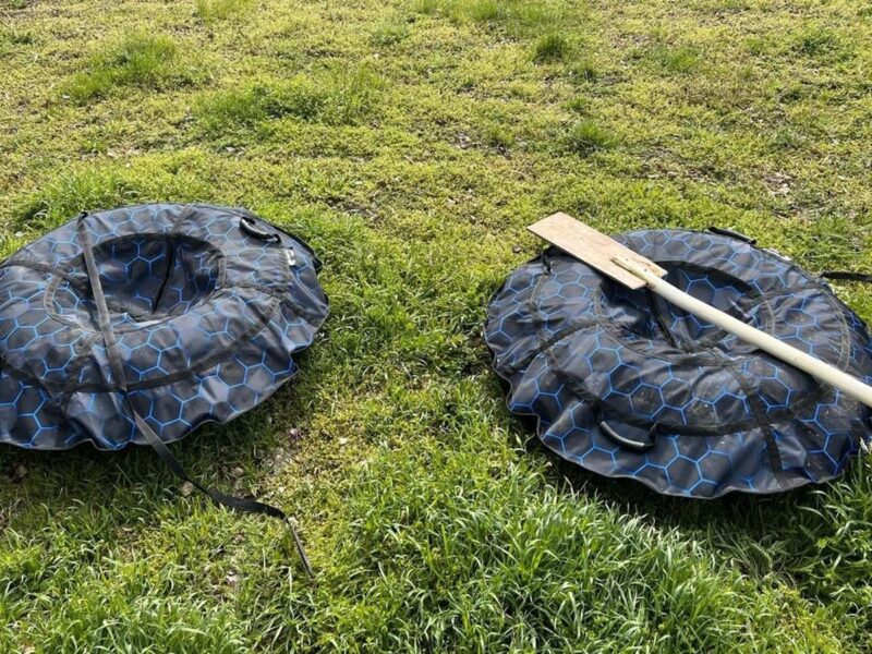 На Дністрі перехопили двох ухилянтів на надувних тюбінгах з одним веслом