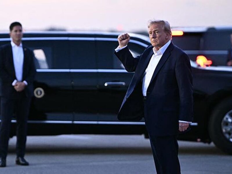 Трамп звільнив від мит смартфони та комп'ютери