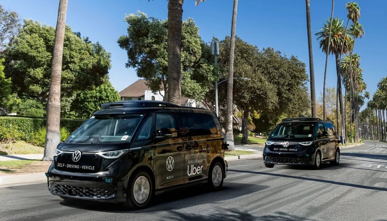 Uber та Volkswagen запустять сервіс роботаксі в США