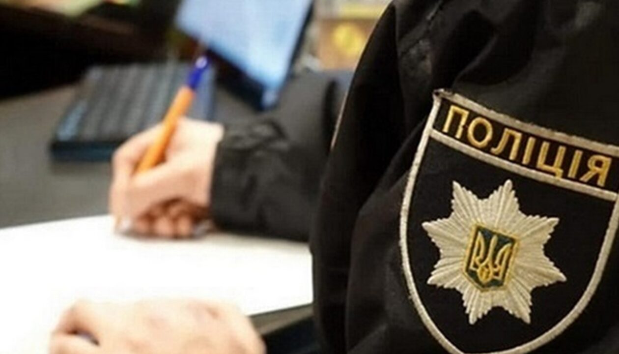 У Харкові юнаки показували нацистський жест на меморіалі жертвам Голокосту