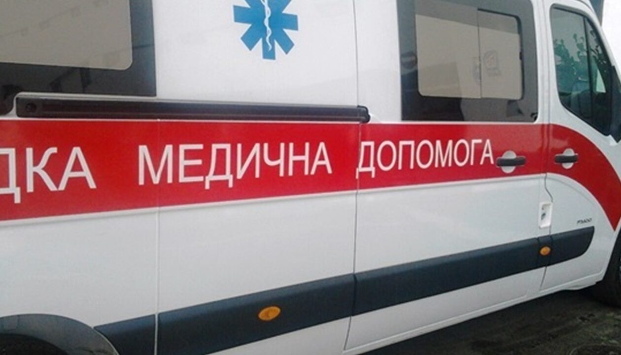 Росіяни вдарили дроном по Херсону, є поранений