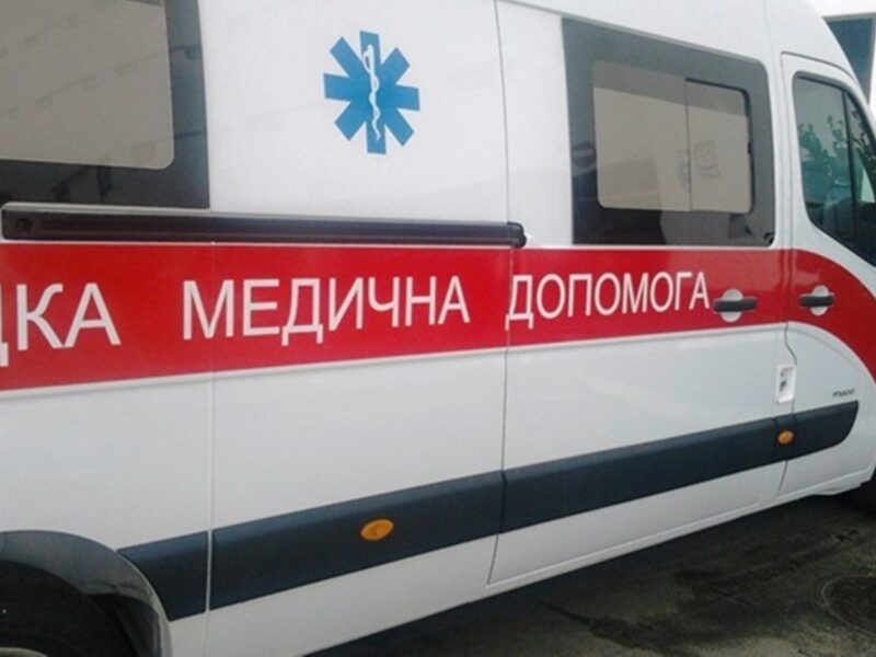 Росіяни вдарили дроном по Херсону, є поранений