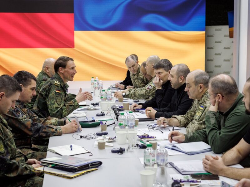 Умєров зустрівся з делегацією Міноборони ФРН