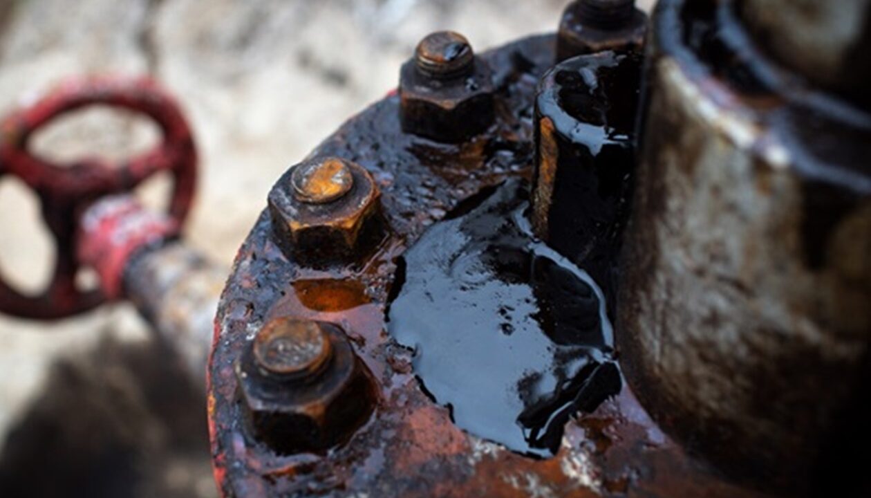 Нафтові доходи Росії впали до дворічного мінімуму