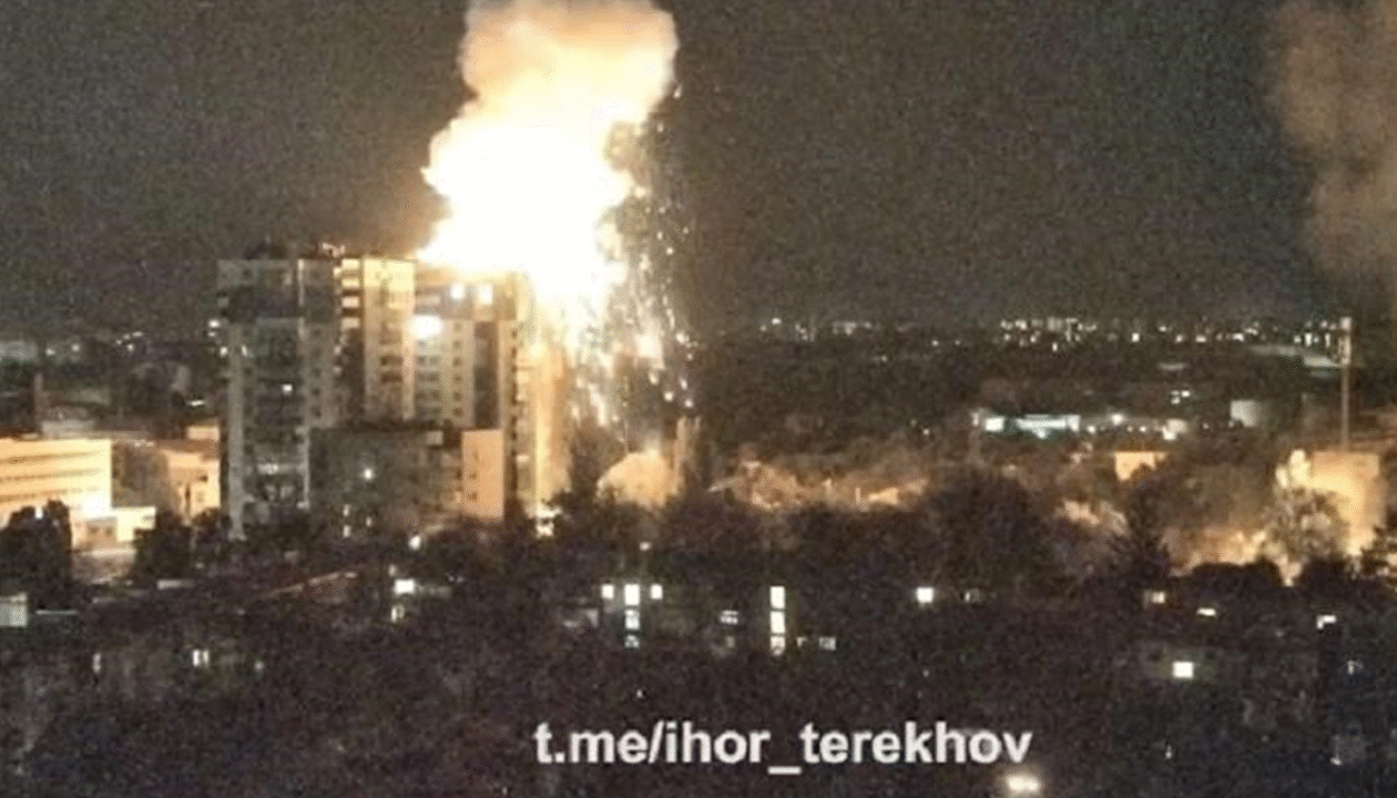 Моменти влучань у Харкові показали на відео