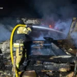 ДСНС показала наслідки атаки на Сумщині: зруйновані будинки та пожежі