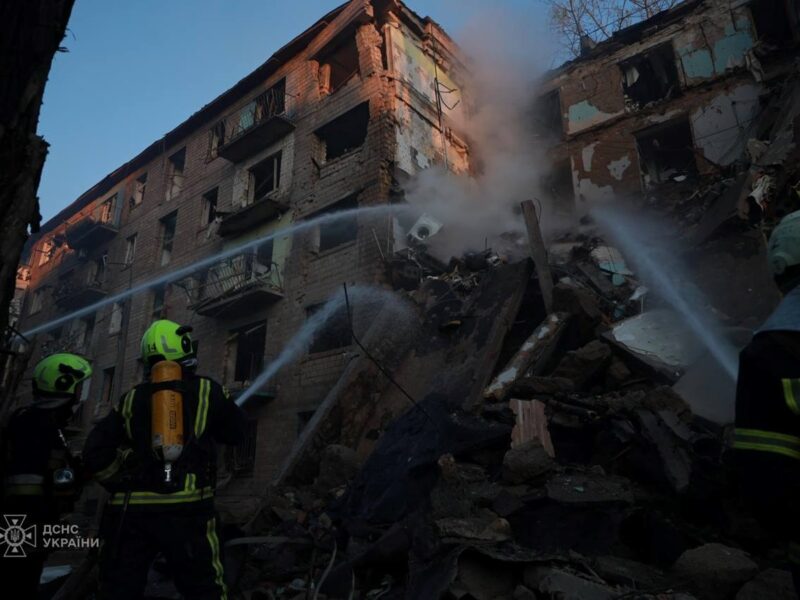 У зруйнованому будинку в Києві вже п'ять загиблих