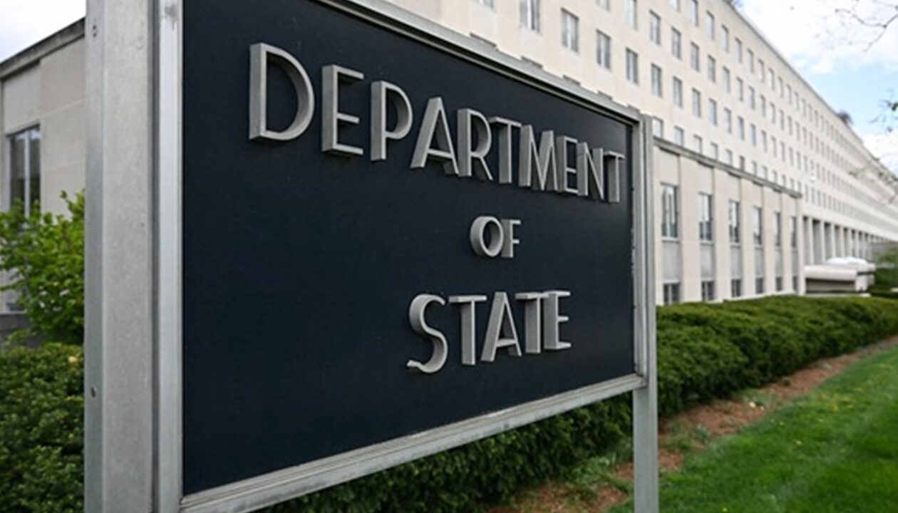 Держдеп США планує звільнити понад 100 співробітників - ЗМІ
