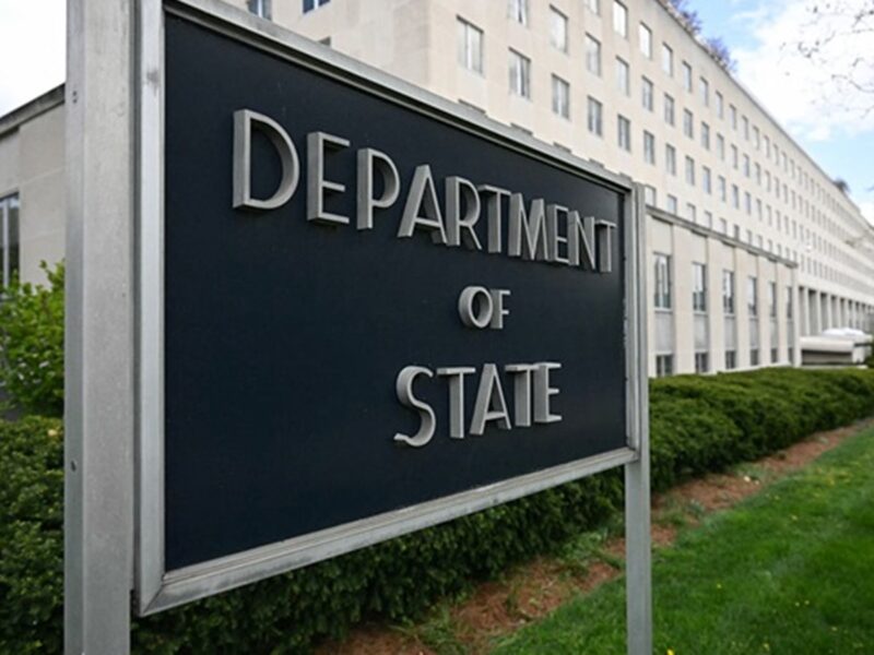 Держдеп США планує звільнити понад 100 співробітників - ЗМІ
