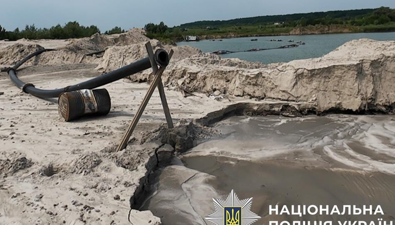На Київщині незаконний видобуток піску міг спричинити екокатастрофу