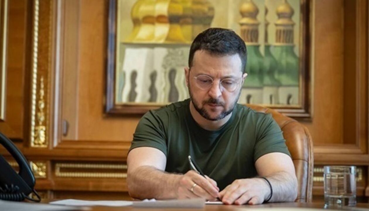 Президент ввів санкції за антиукраїнські наративи