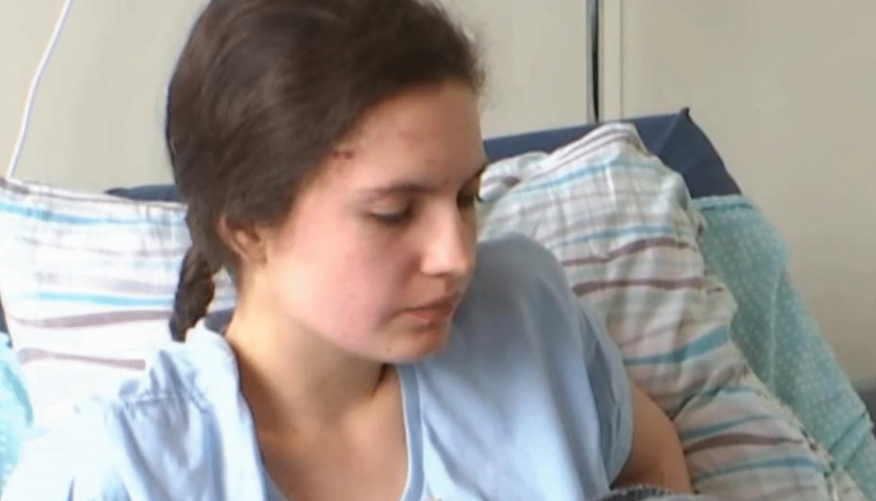 Удар по Києву: дівчина вижила після падіння з 9-го поверху