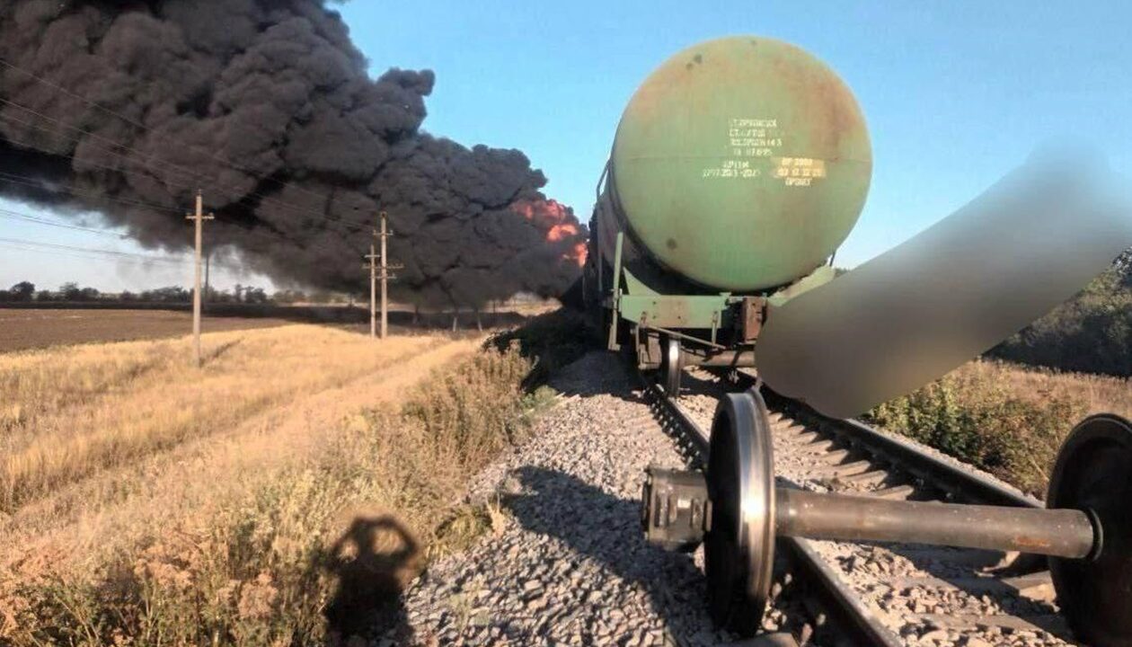 З'явились кадри знищення поїзду РФ на Запоріжжі