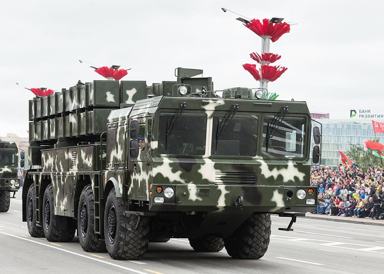 Мінськ планує озброїти свої ракетні системи ядерними боєголовками