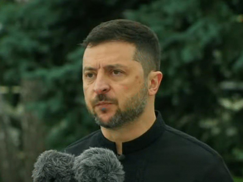 Зеленський привітав з Днем Державного прапора