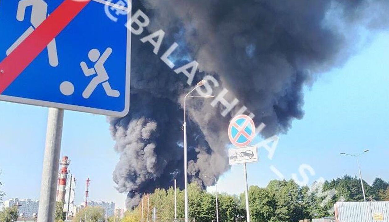 Під Москвою горить хімзавод