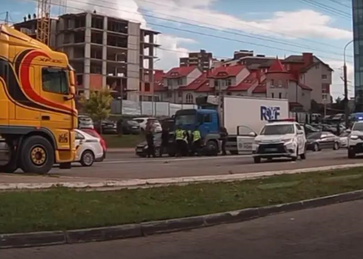 У Тернополі п’яний працівник ТЦК втікав від поліції та скоїв кілька ДТП