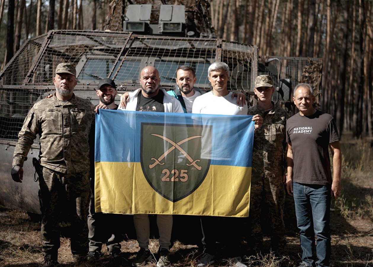 Прес-релізБФ молодіжної ініціативи "Надія", Валерій Дубіль та Артем Чаплигін доставили на схід РЕБи, засоби живлення та звʼязку
