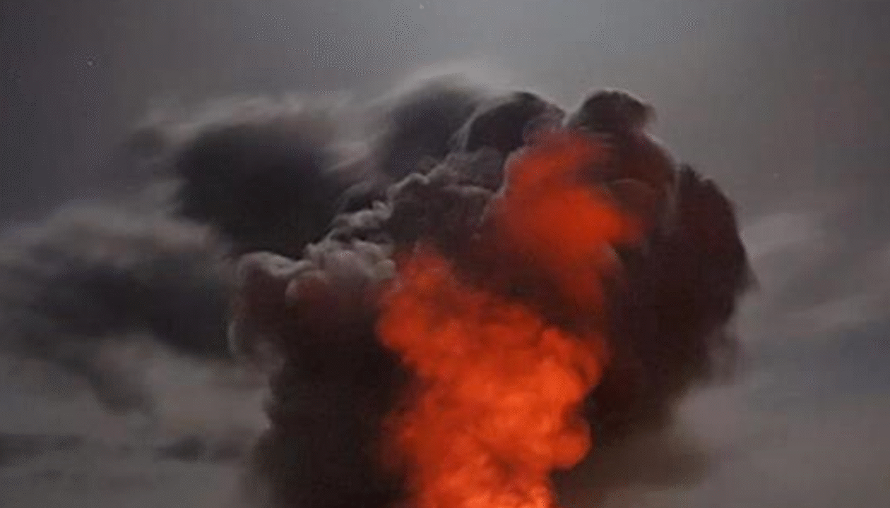 Астраханський ГПЗ зупинив виробництво моторного палива через пожежу - ЗМІ