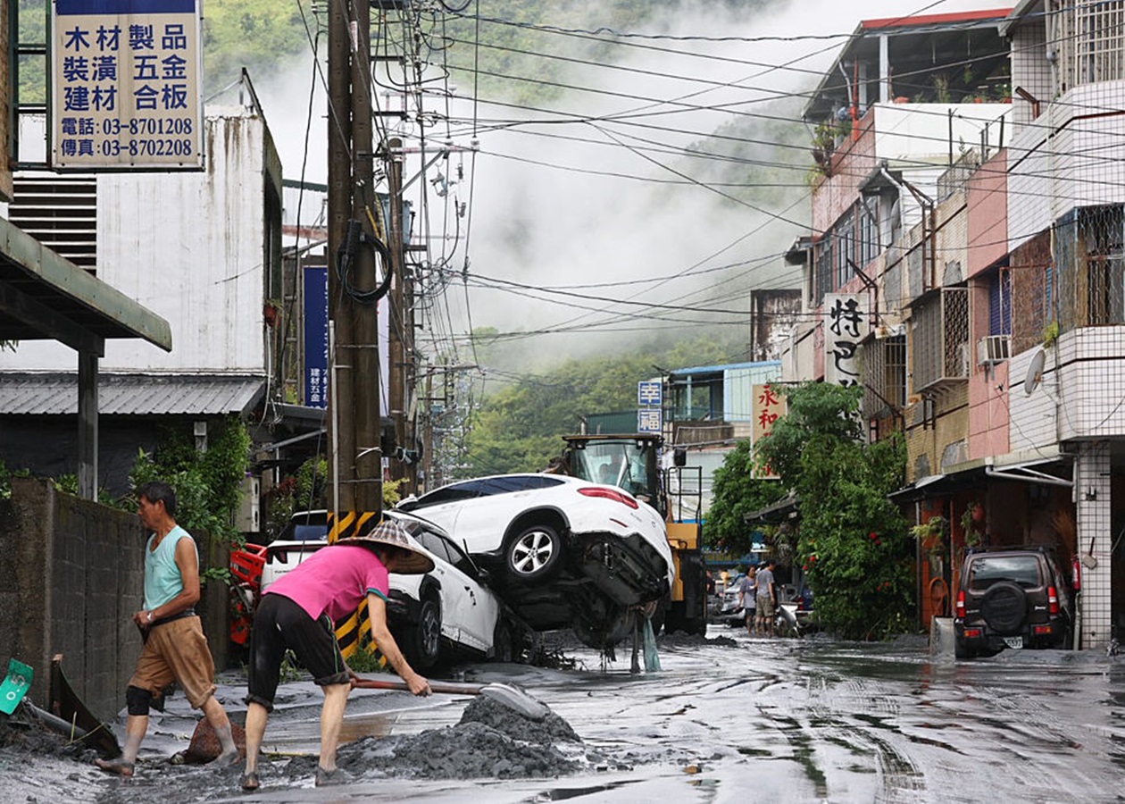 Тайвань накрив потужний тайфун: 14 загиблих і понад 120 зниклих безвісти