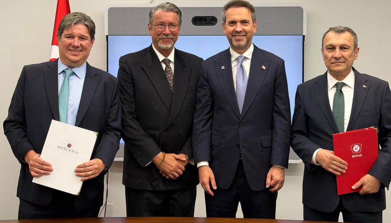 Туреччина підписала угоду на 20 років про постачання газу зі США