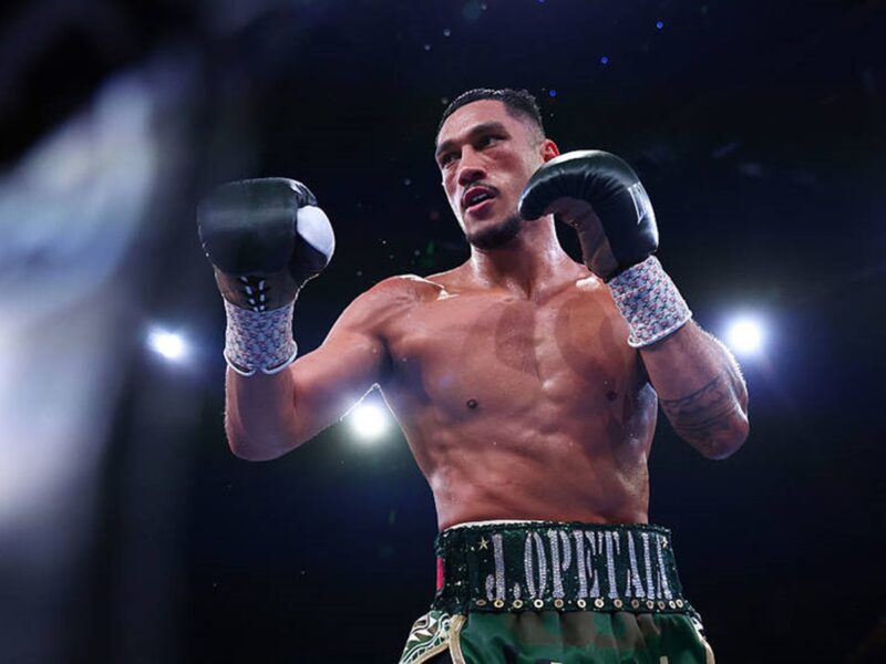 Опетая готовий до бою: оголошено суперника та дату зустрічі