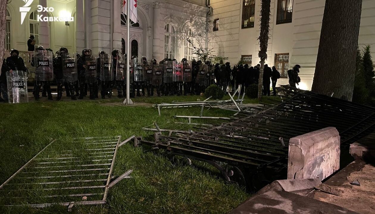 У Тбілісі тривають акції протесту