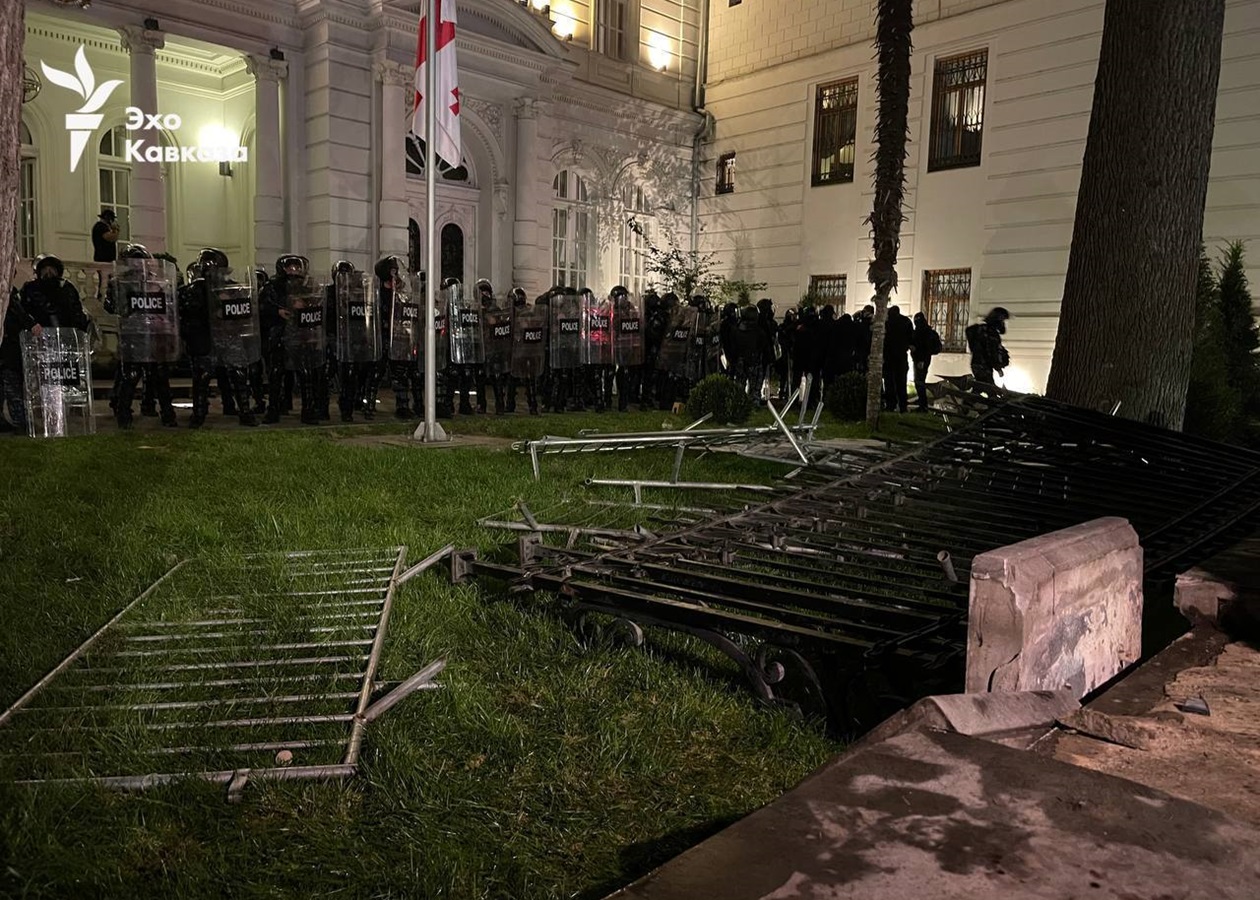 У Тбілісі тривають акції протесту