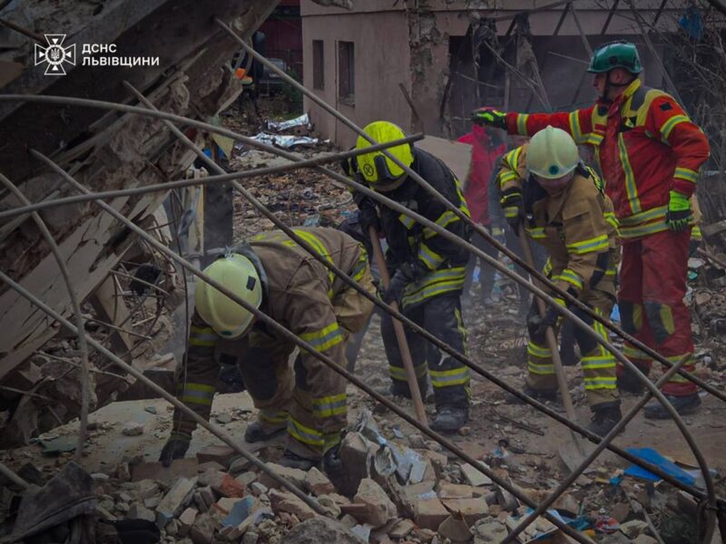 З'явилися кадри перших хвилин удару по Львівщині