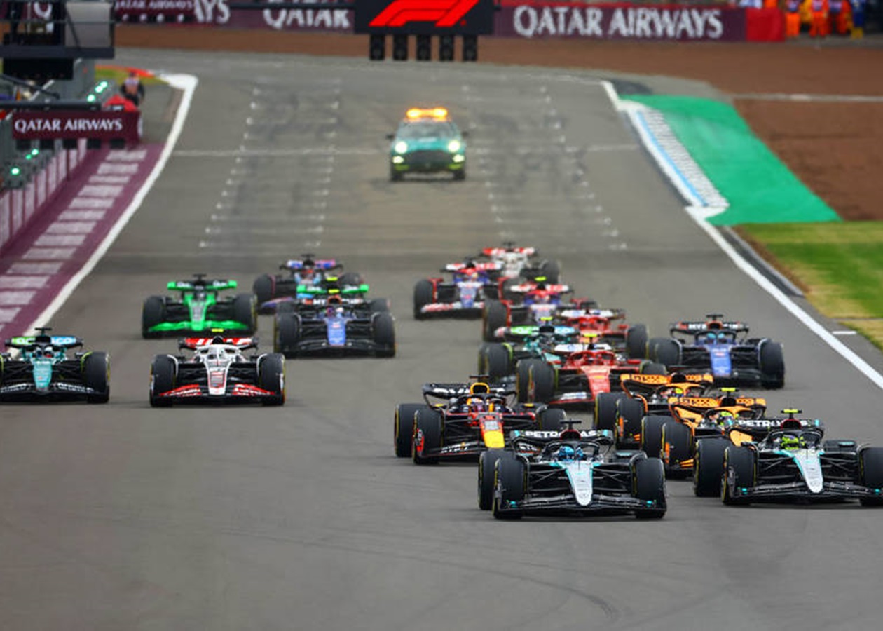 Apple може стати правовласником трансляцій перегонів у США