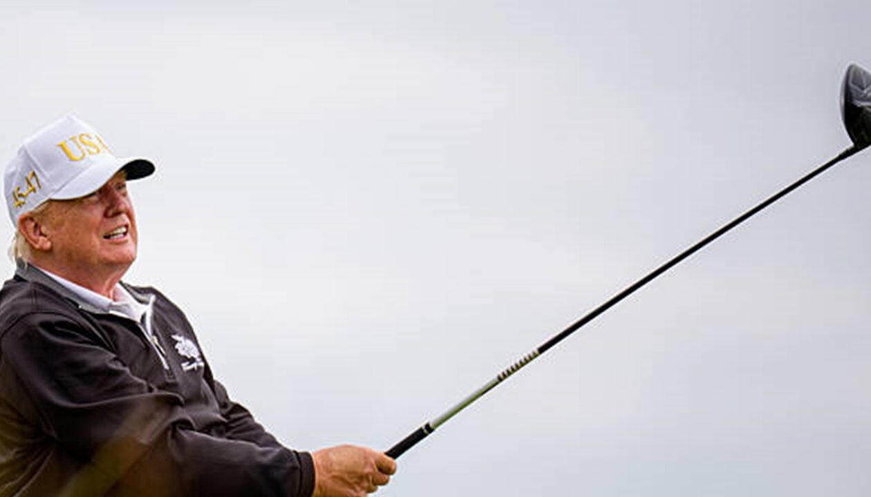 Трамп зіграв у гольф під російськомовний трек