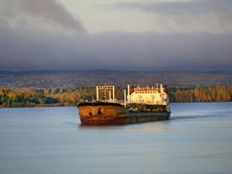 Ціна російської нафти впала нижче $50 за барель