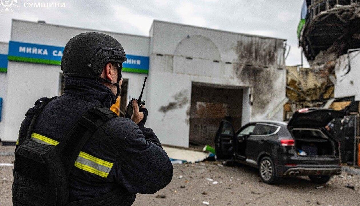 Росіяни атакували дроном АЗС у Сумах, є поранені