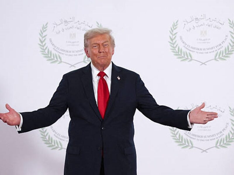 Трамп: Ніколи не закликав Зеленського здати Донбас