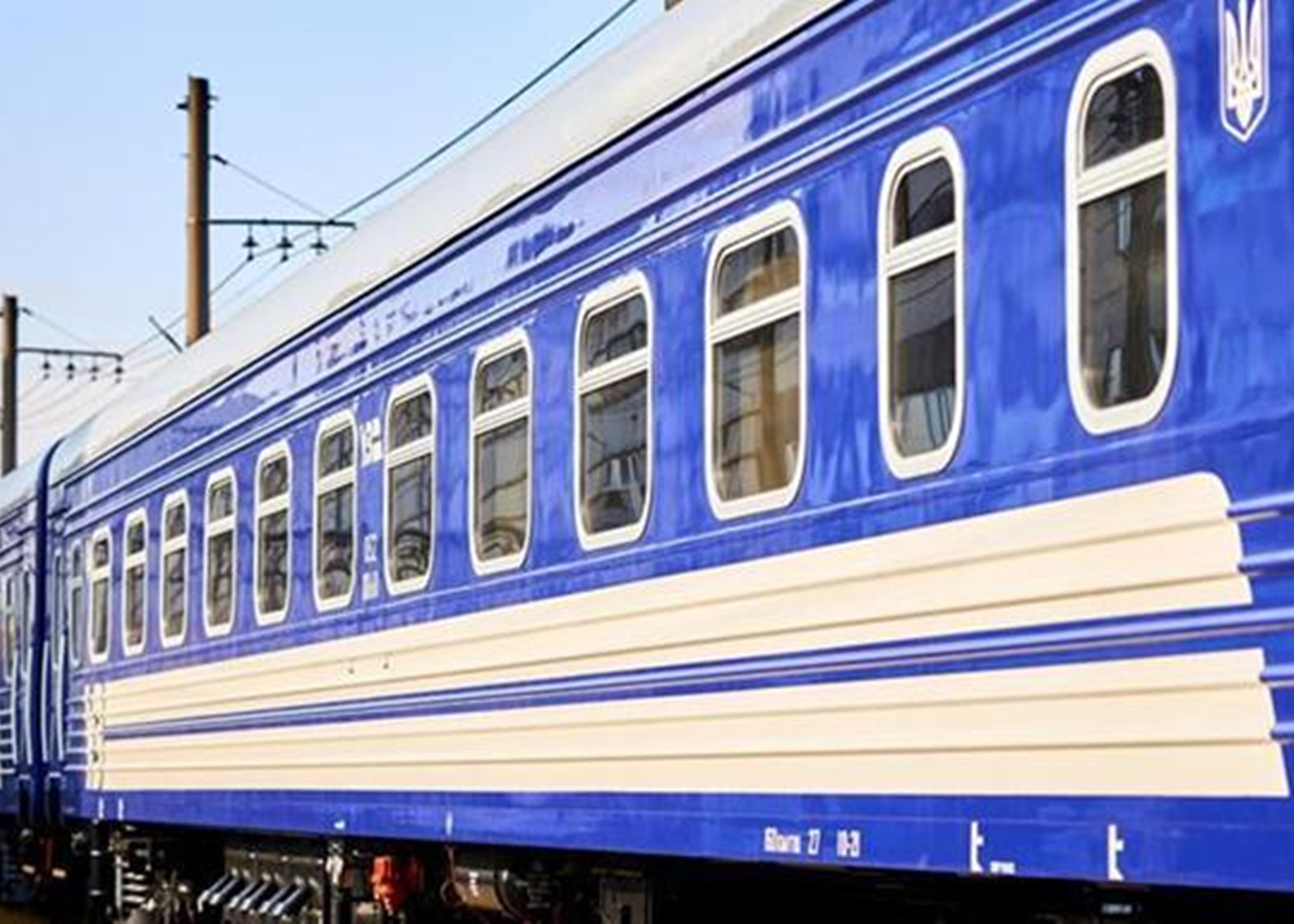 Через удар по залізниці на Сумщині затримуються потяги