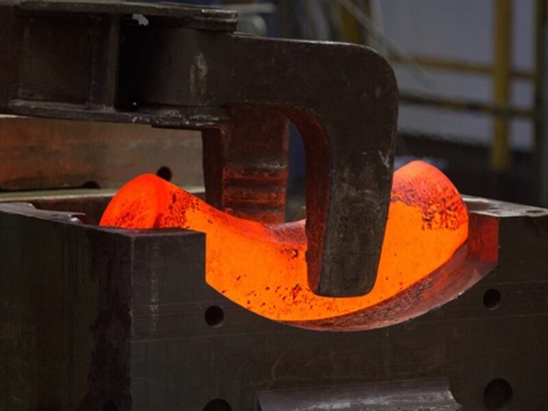 Слідом за автозаводами: виробник титану РФ переходить на 4-денний тиждень