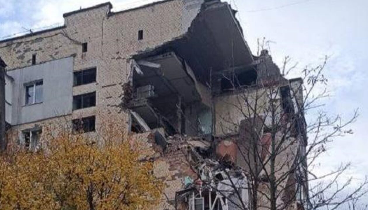 У Хмельницькому вибух зруйнував багатоповерхівку