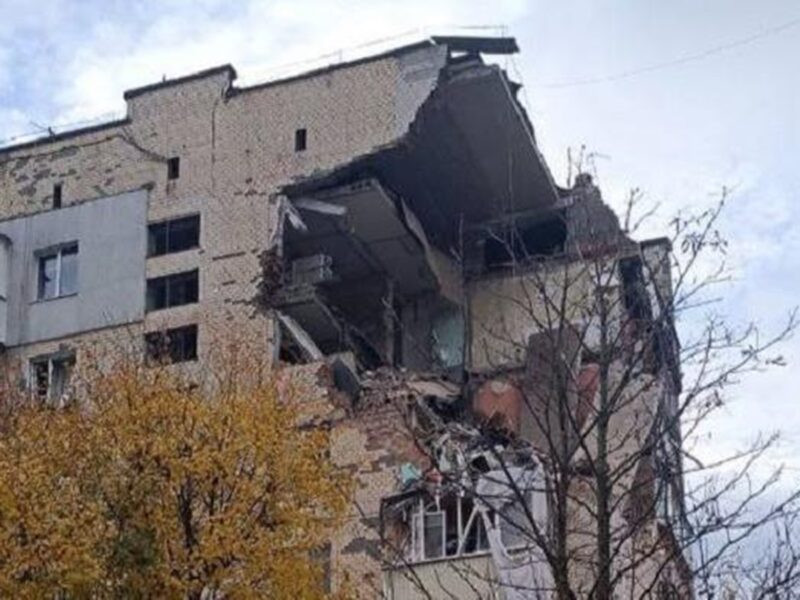 У Хмельницькому вибух зруйнував багатоповерхівку