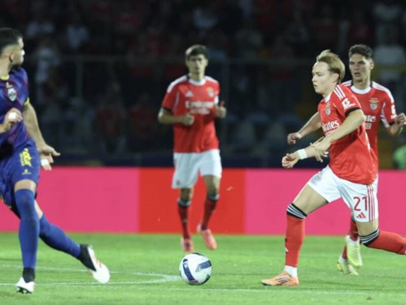 Відео голів Бенфіки за асистування Судакова