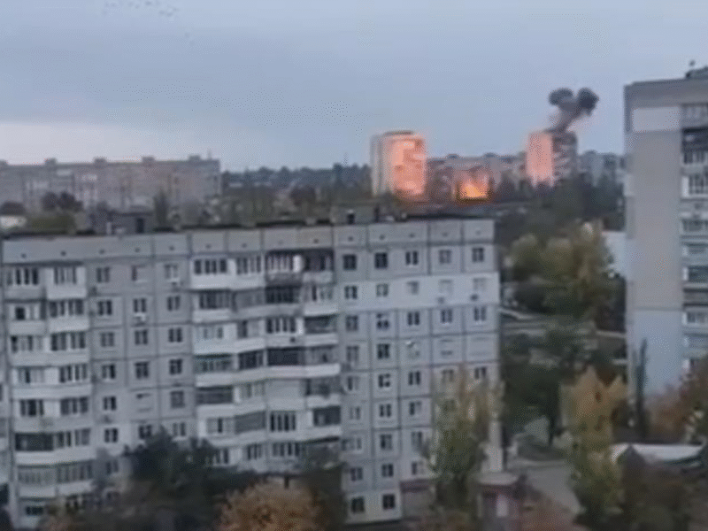 Моменти влучань у Херсоні показали на відео