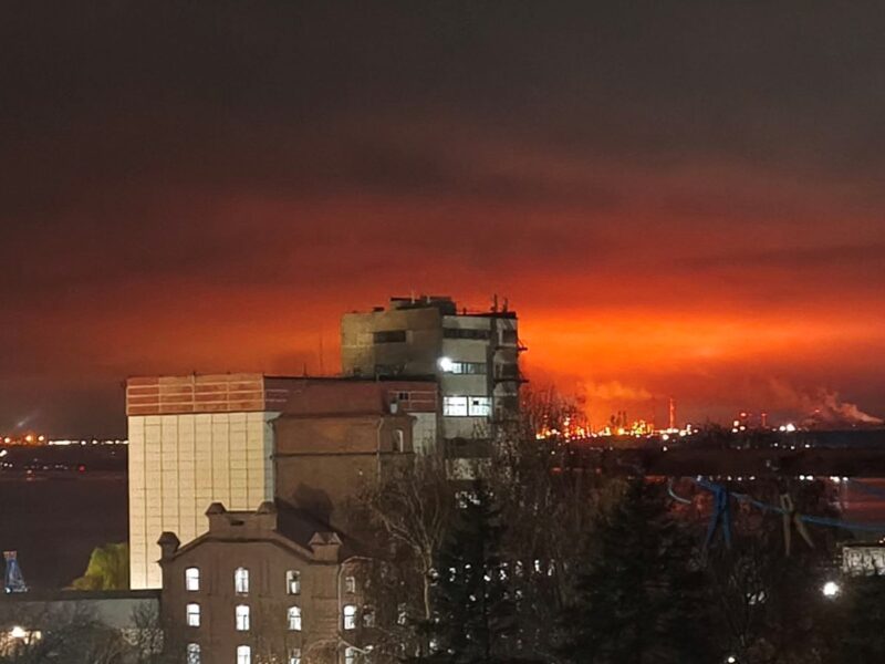 Дрони атакували НПЗ у Саратові