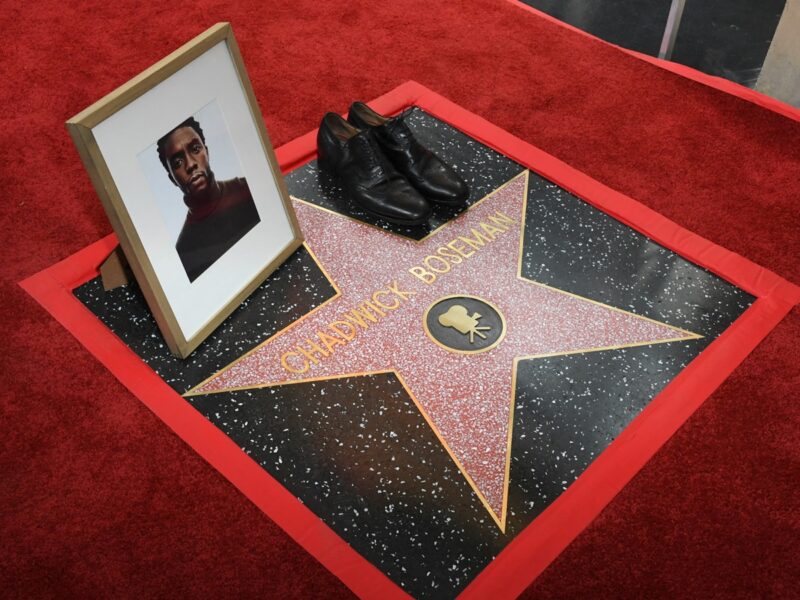 На Алеї слави відкрили зірку Чедвіка Боузмана: Голлівуд вшанував легенду