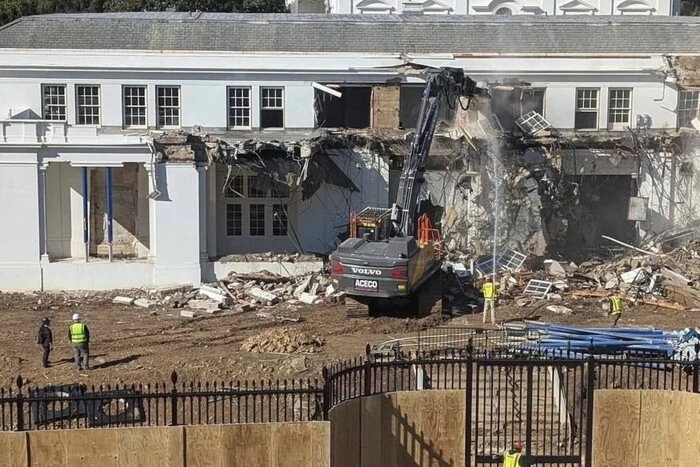 Білий дім розпочав демонтаж частини Східного крила для будівництва бальної зали Трампа