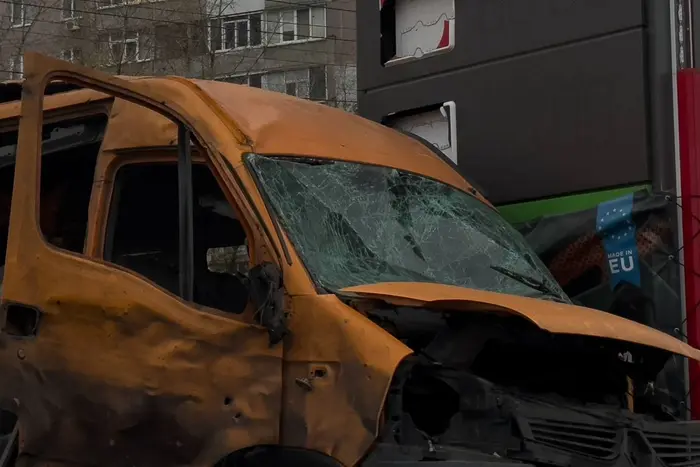 Суми: росіяни вдарили по цивільній інфраструктурі, постраждали люди (фото)