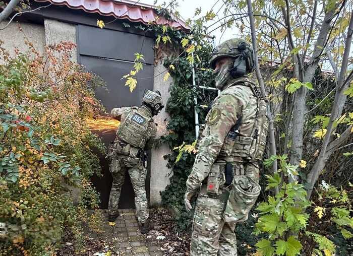 ДБР викрило шахрайську схему з привласнення квартир померлих одеситів: залучено суддю та подружжя рестораторів