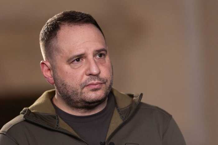 "Міндічгейт": Перед звільненням Єрмака Зеленський радився з силовиками