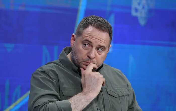 Ексголова ОП Андрій Єрмак приїжджав до Служби зовнішньої розвідки — ЗМІ говорять про можливість оформлення «прикриття»