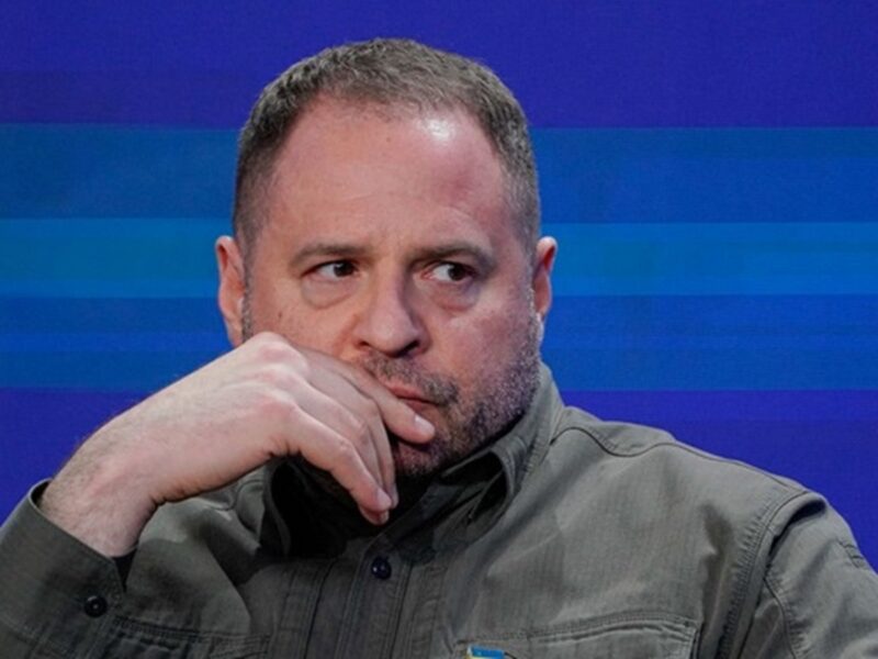 Єрмак заявив, що піде на фронт - ЗМІ