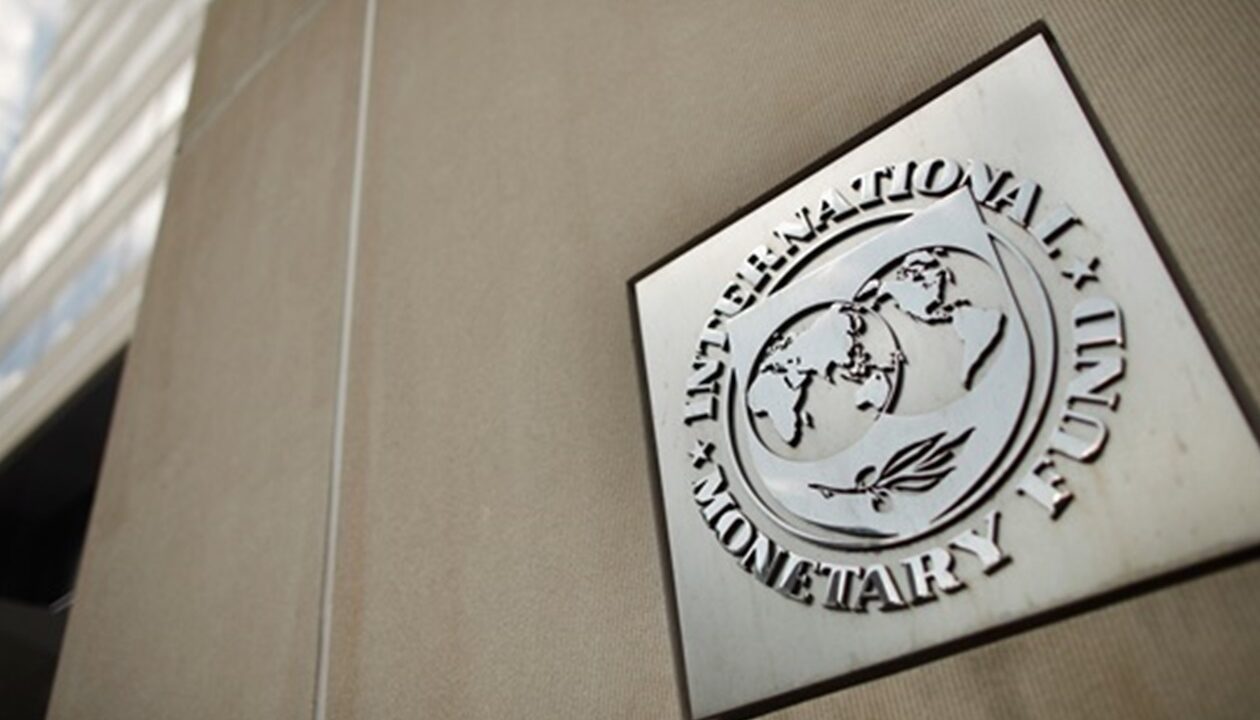 МВФ назвав умови нової програми для України